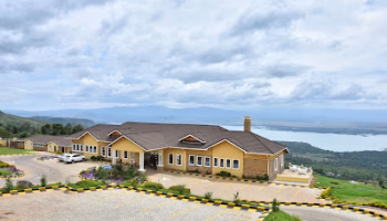 LAKE ELEMENTAITA MOUNTAIN LODGE